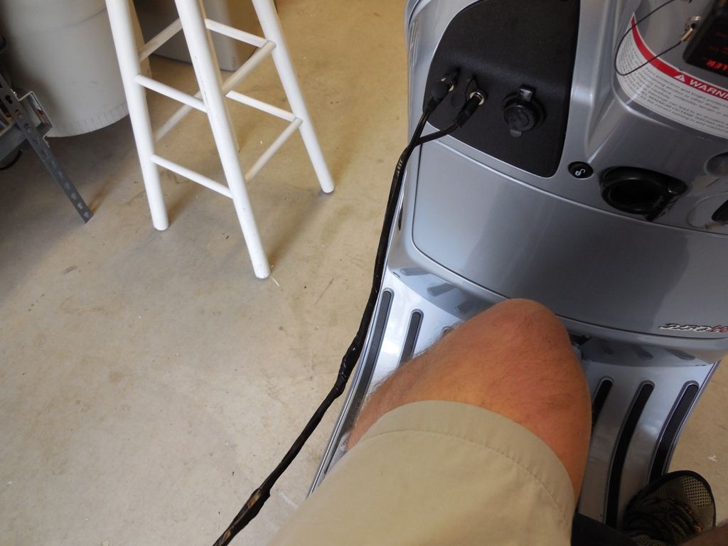 Modern Vespa Vespa GTS 250 Heated jacket and gloves install stepbystep